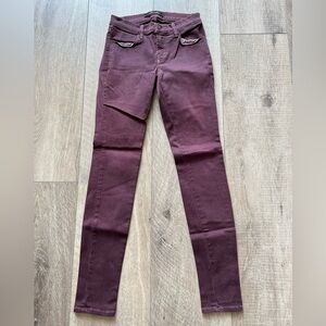 J Brand Super Skinny Jeans in Dark Plum Size 25
